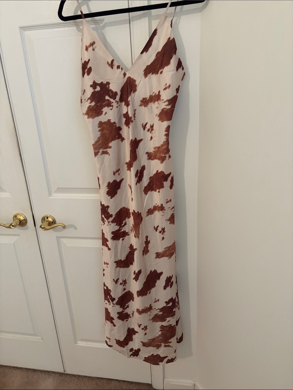 Sleeveless Slip Dress in Cream with Brown Print doesn’t have the size but I’m a